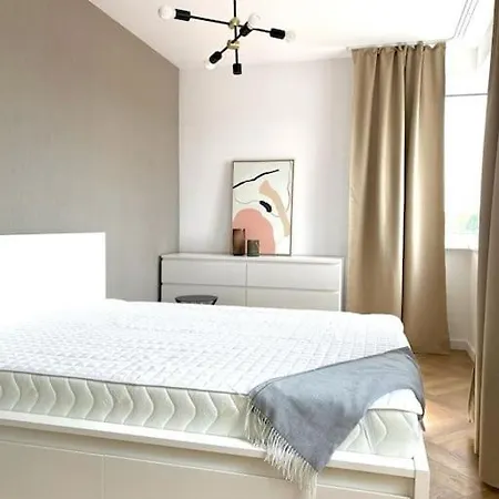 Emotions S Privat Garage Parking Free Apartment