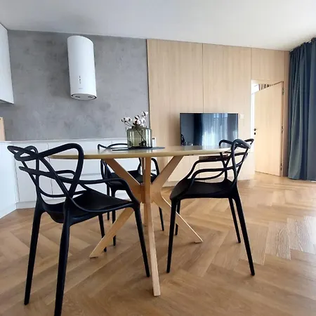 Emotions S Privat Garage Parking Free Košice